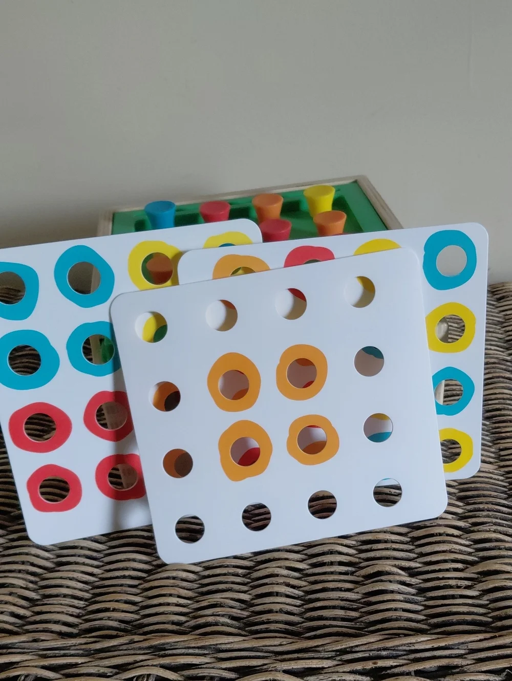 LOVEVERY Match & Tap Hammer Box